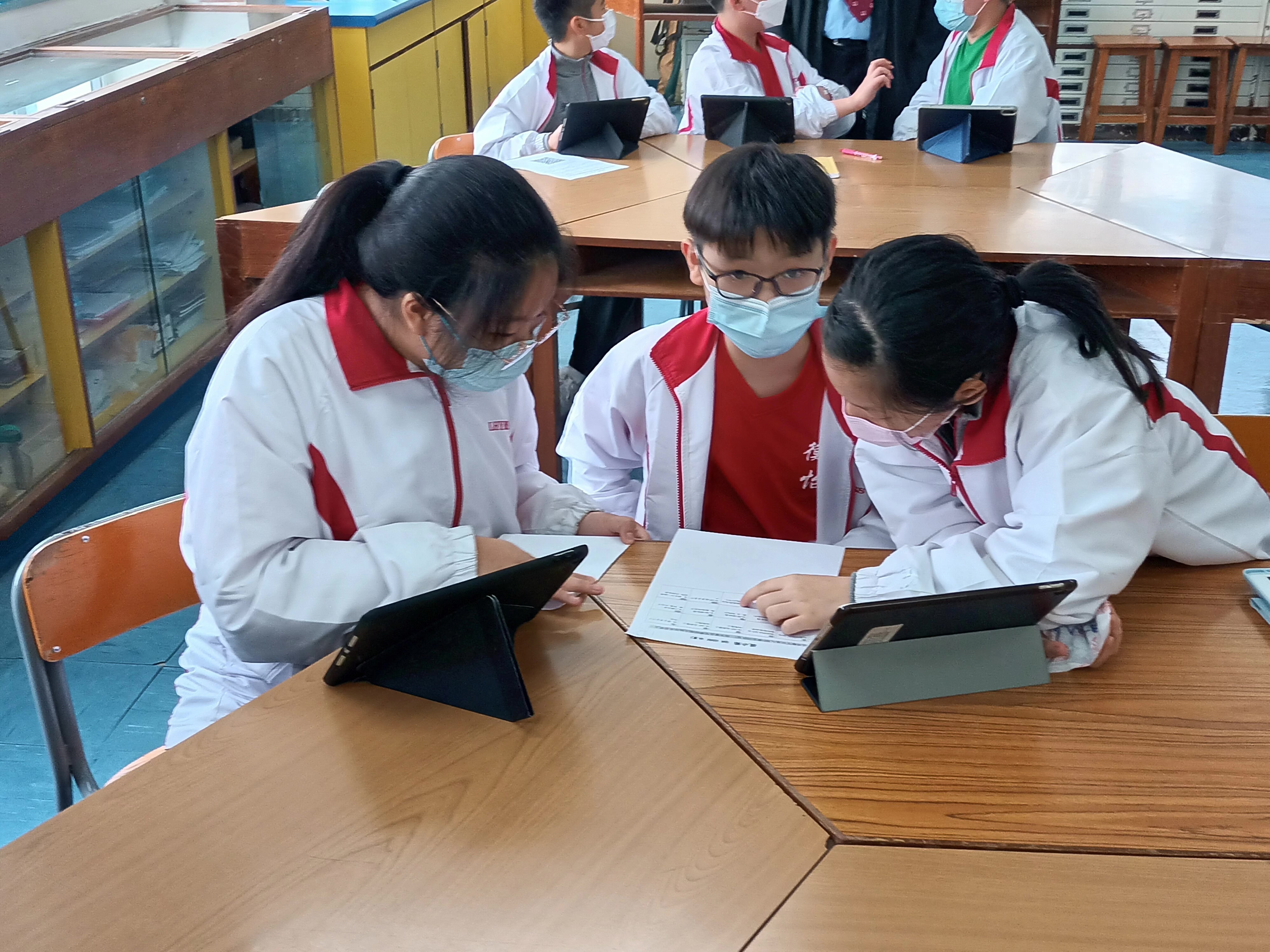 價值觀教育組「一人一服務」活動—6D服務學習活動 中一歷史遊蹤班際比賽