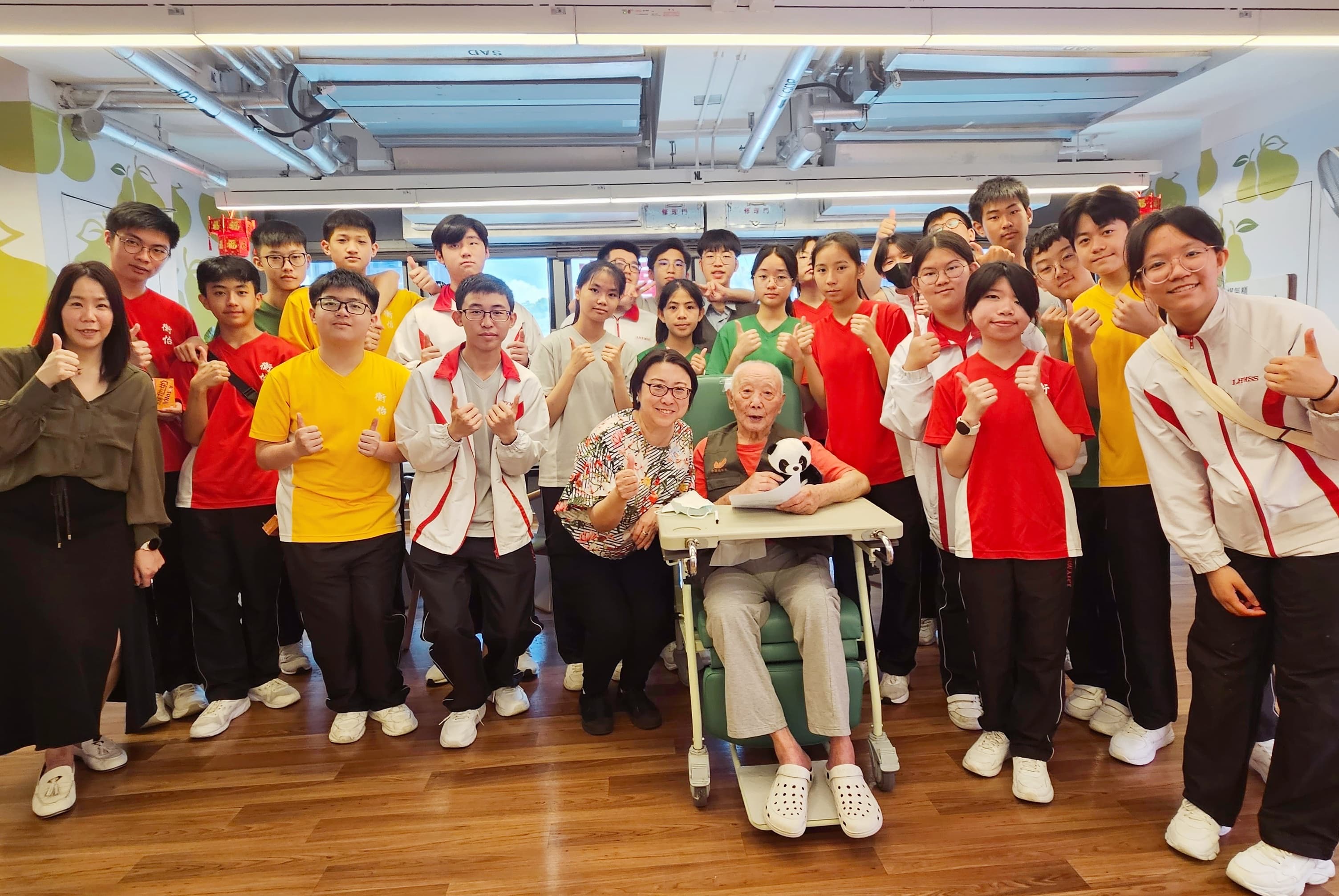 「關愛抗戰老兵」計劃——探訪抗戰老兵蘇定遠伯伯