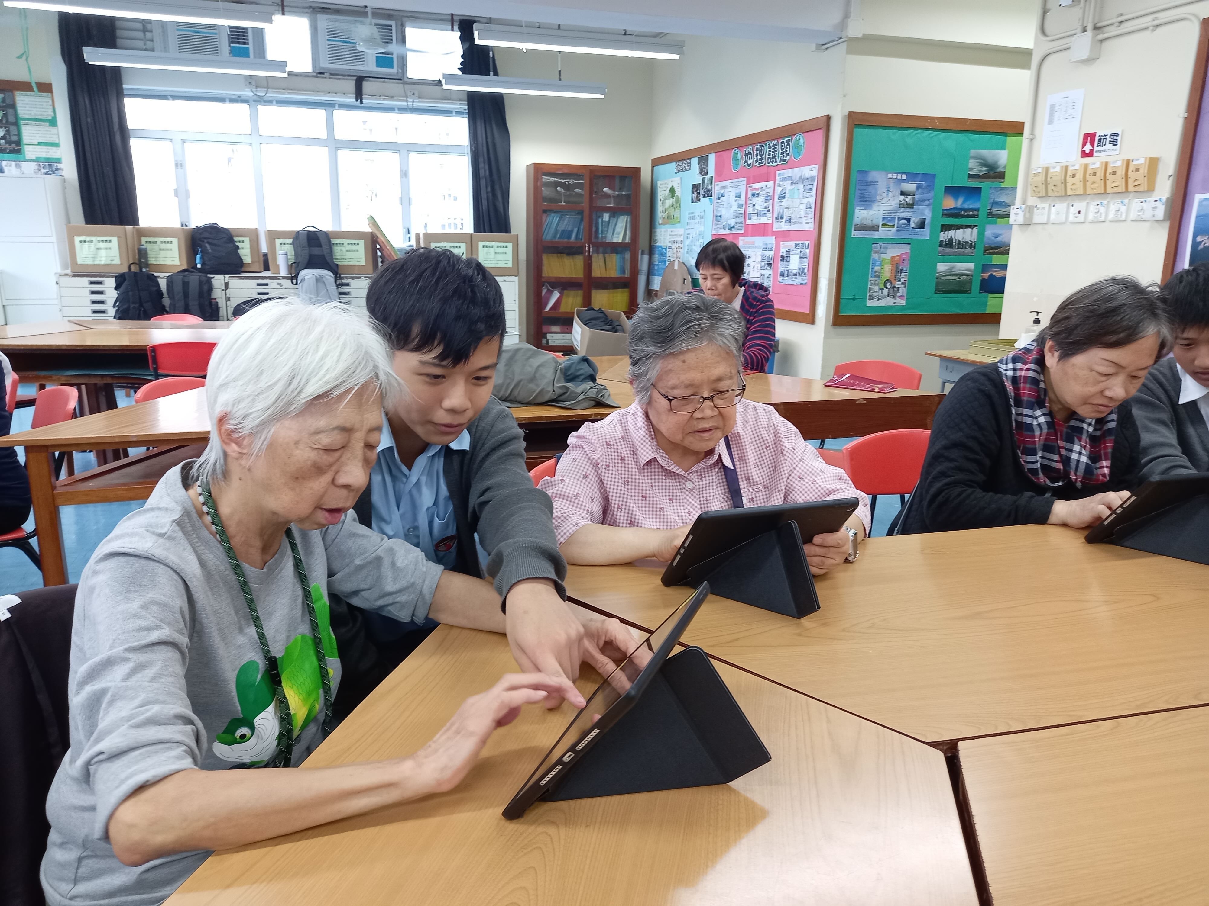 「電子遊戲樂繽紛」