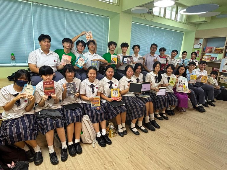 跨越課本框架 培養經濟視野：升中五暑期專題閱讀計劃成果報告2026