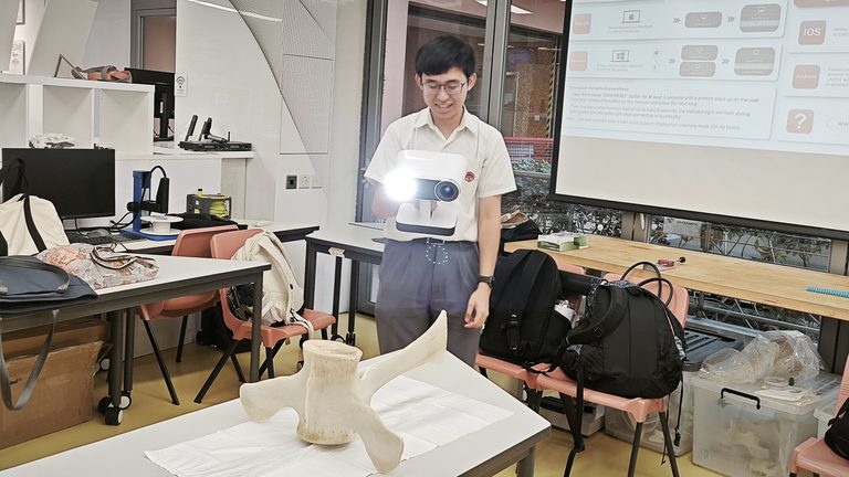 生物科“Sea” Through Cetacean Project 參觀理工大學「3D打印技術中心實驗室」